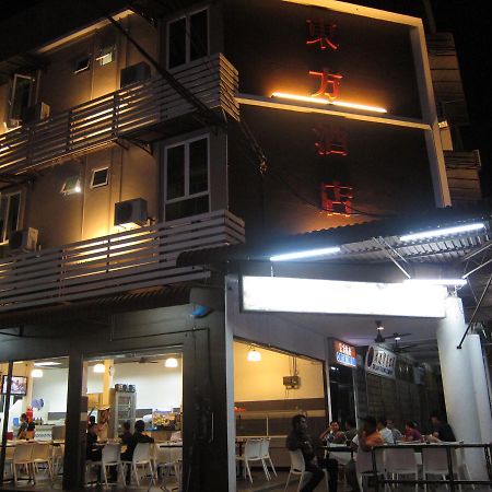 Oriental Inn Кучінг Екстер'єр фото