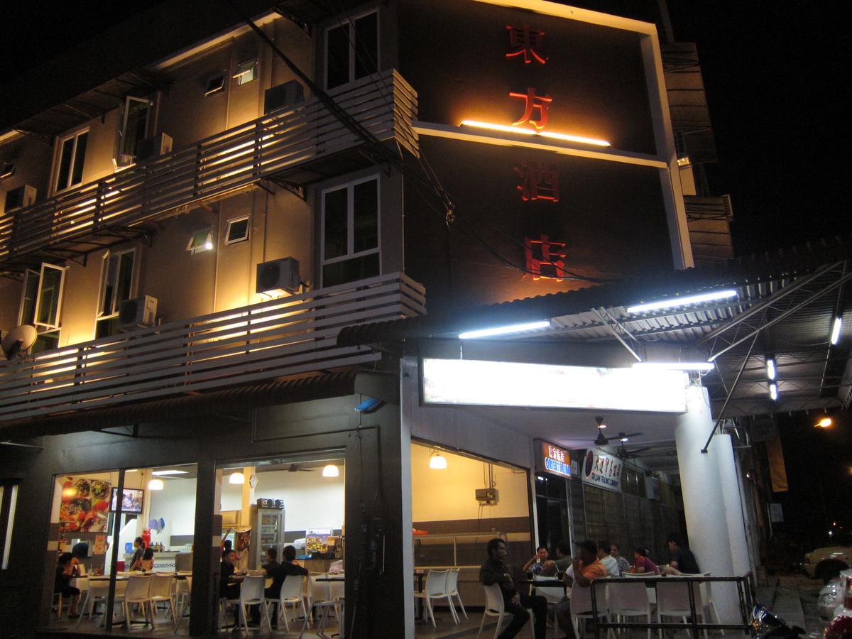 Oriental Inn Кучінг Екстер'єр фото