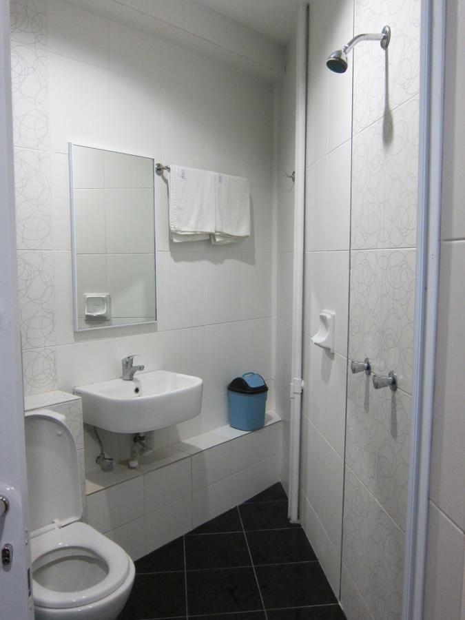 Oriental Inn Кучінг Екстер'єр фото